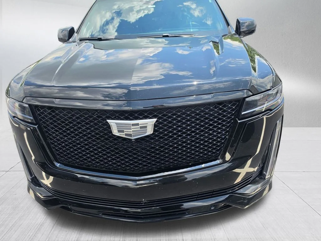 Used 2022 Black Cadillac Sport Platinum image 2