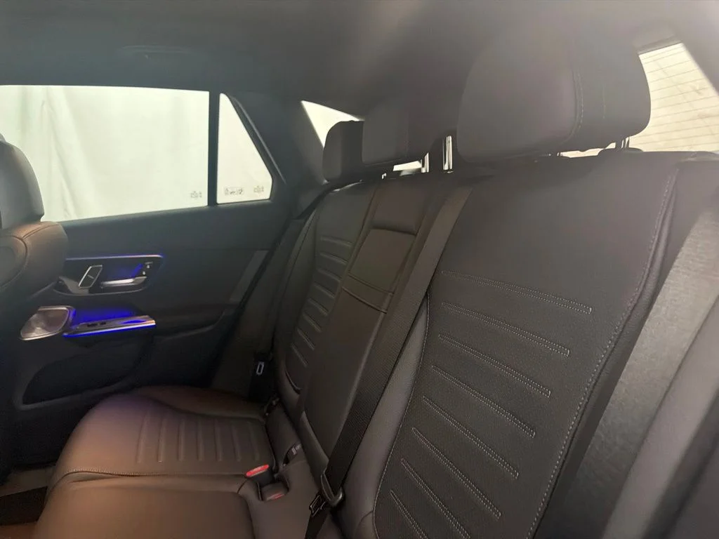 New 2027 Black Mercedes-Benz GLC 300 image 18