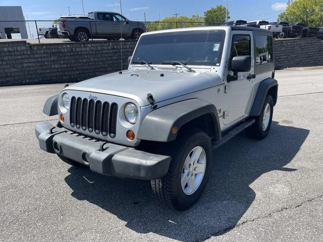 Used 2008 Silver Jeep X image 7