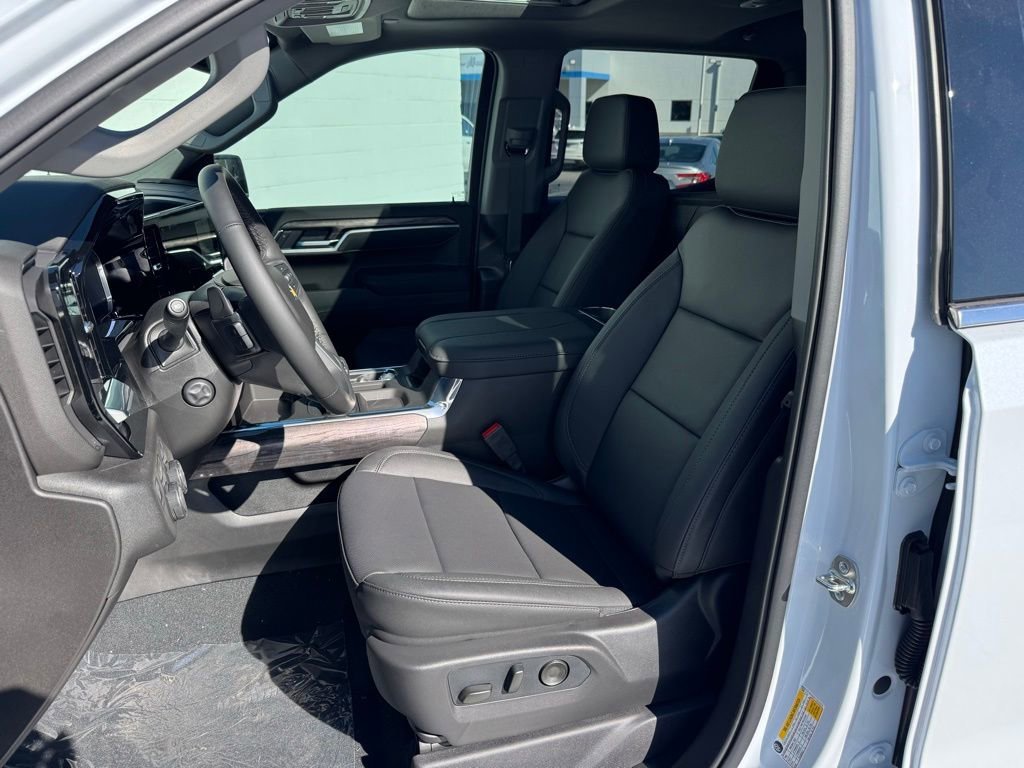 2026 Chevrolet Silverado 1500 LTZ - Photo 18