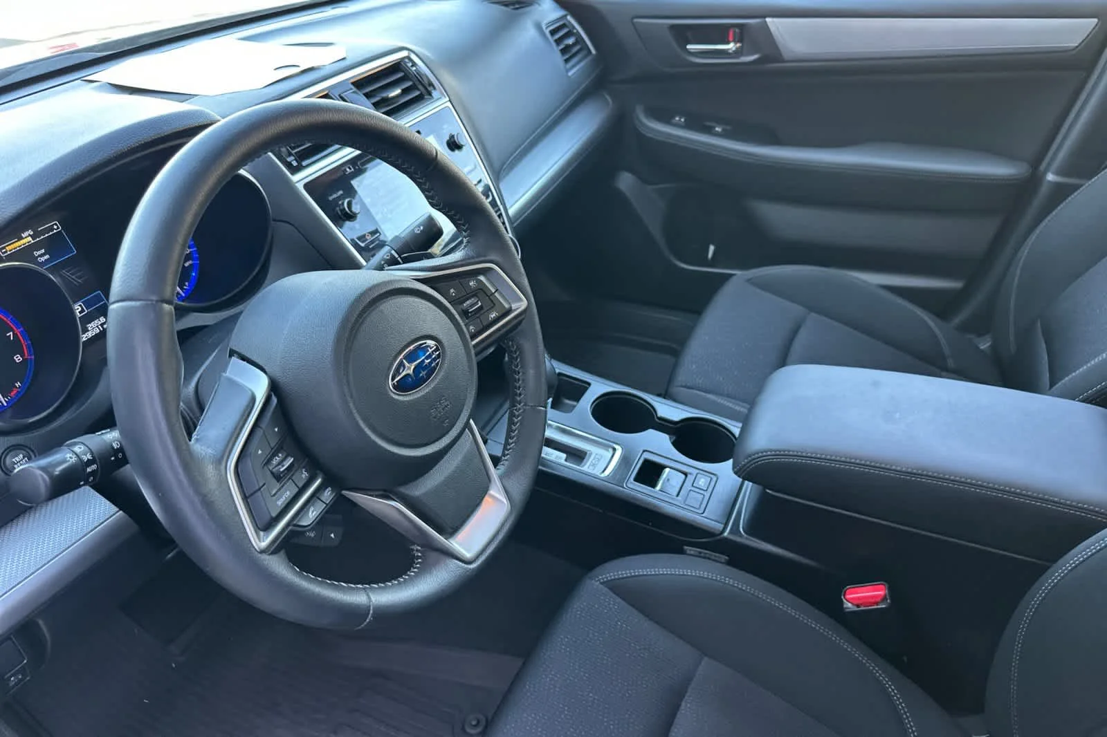 Used 2018 Twilight Blue Metallic Subaru Premium image 9