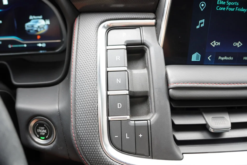 Used 2022 Summit White Chevrolet RST image 34