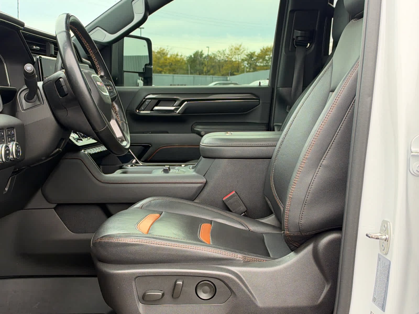 Used 2024 Summit White GMC AT4 image 8