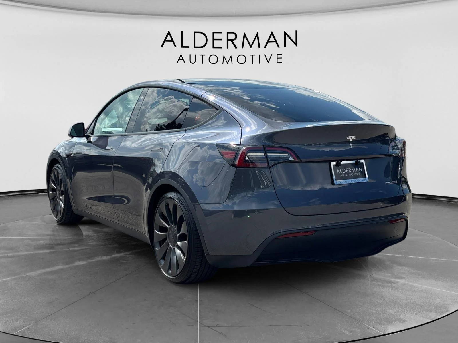 Used 2023  Tesla Performance image 3