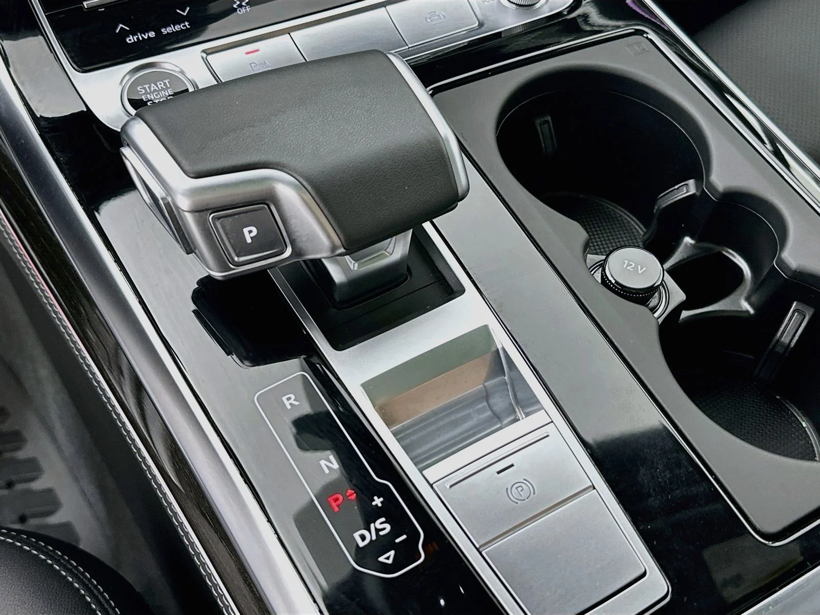 Used 2026 White Audi  image 27