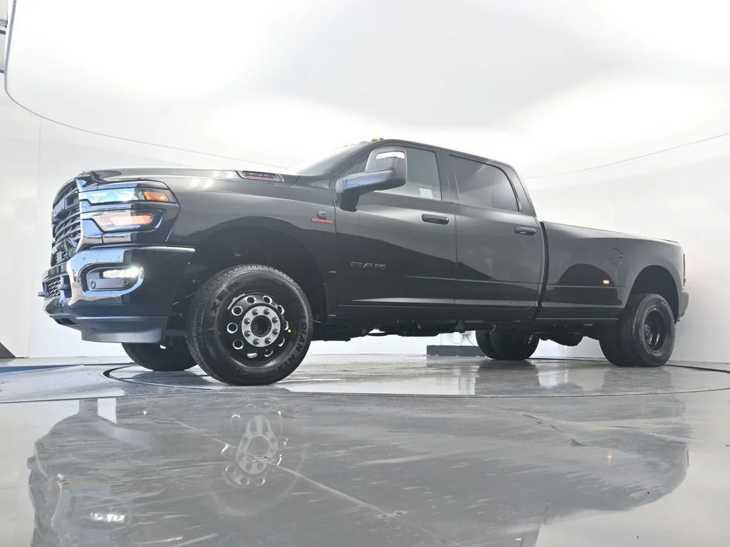 New 2026 Diamond Black Crystal Pearlcoat RAM Big Horn image 32