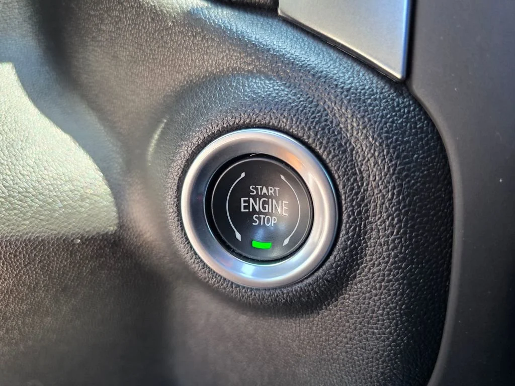 Used 2022 Summit White Chevrolet RST image 20
