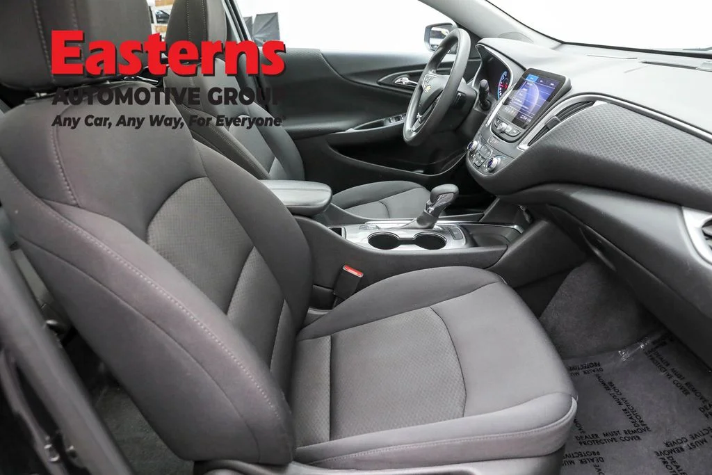 Used 2023 Gray Chevrolet LT image 22