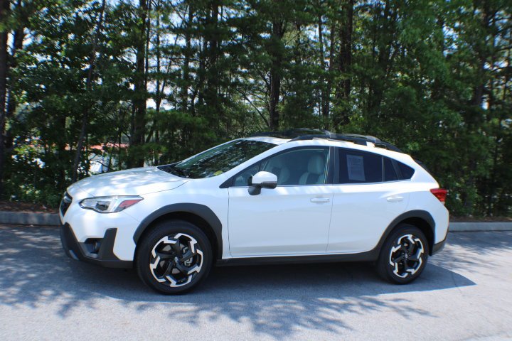 Used 2021 Crystal White Pearl Subaru Limited image 4