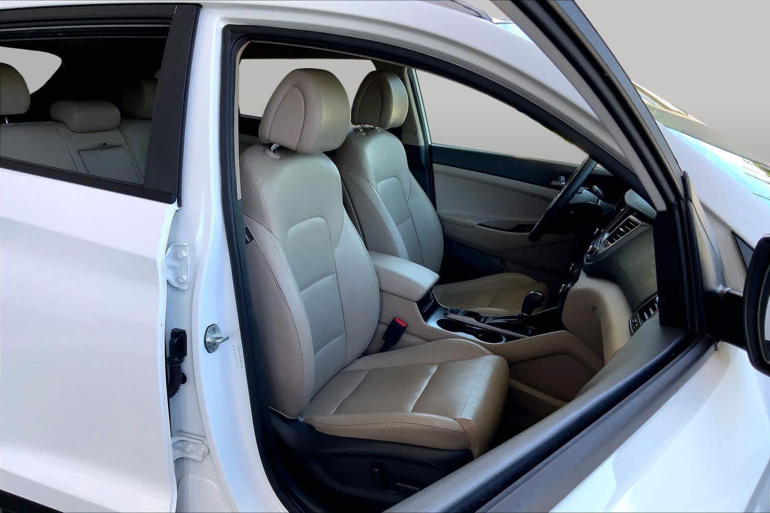 Used 2018 Dazzling White Hyundai Limited image 9
