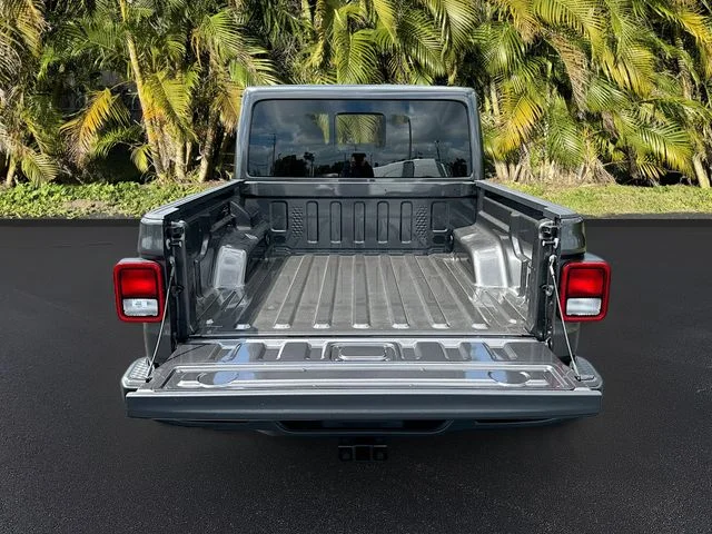 New 2026 Granite Crystal Metallic Clear-Coat Exterior Paint Jeep Sport S image 6