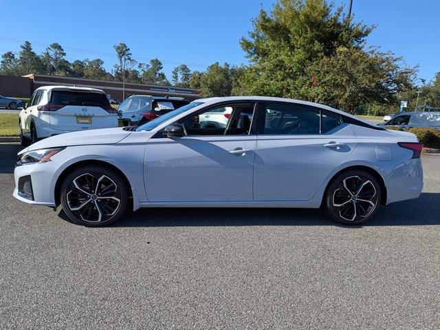 New 2025 Gray Sky Pearl Nissan SR image 8