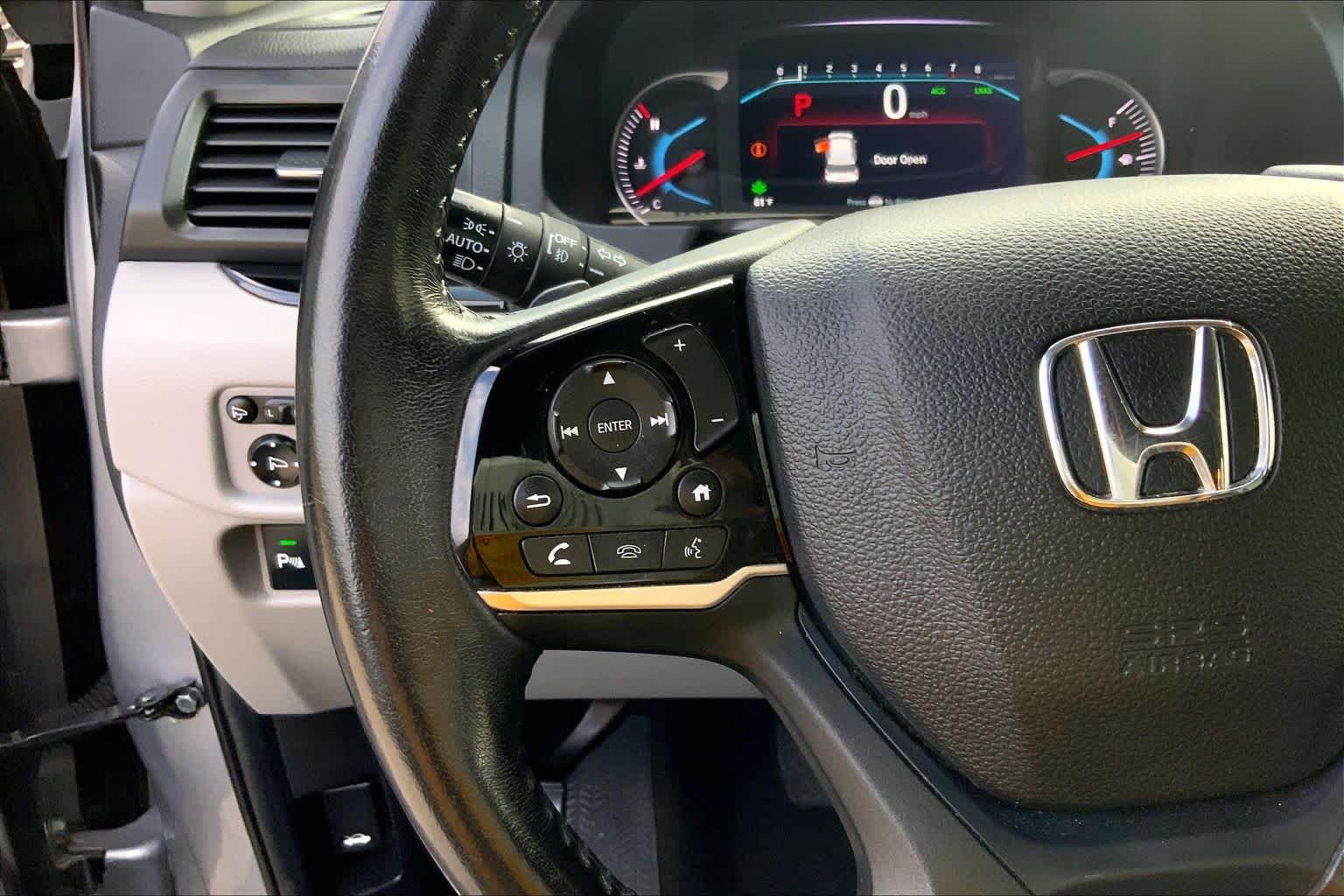 Used 2020 Lunar Silver Metallic Honda Elite image 24