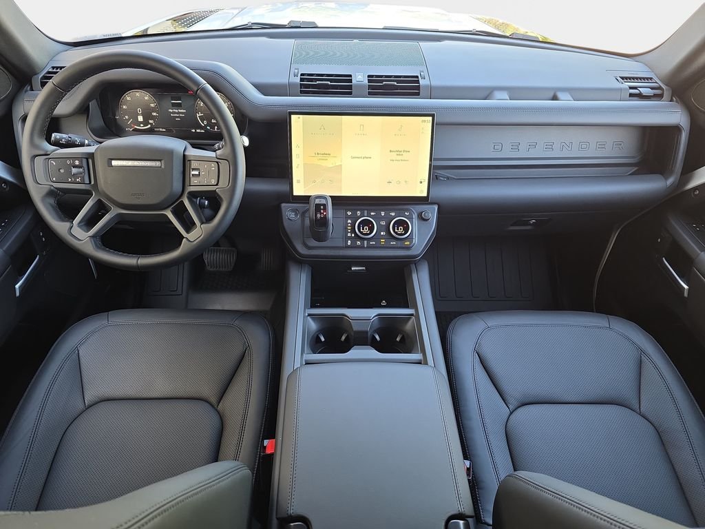 New 2026 Fuji White Land Rover X-Dynamic SE image 9