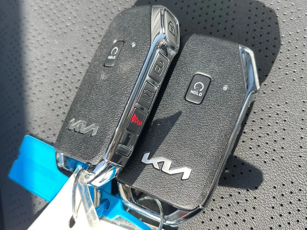 New 2026 Black Kia S image 28