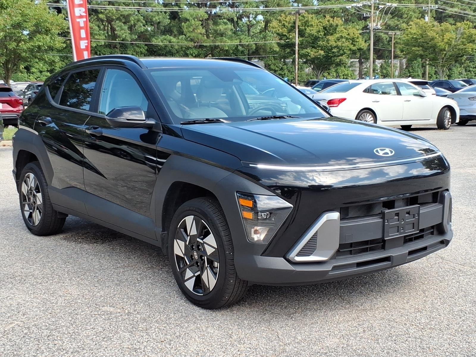 Used 2025 Abyss Black Pearl Hyundai SEL image 5