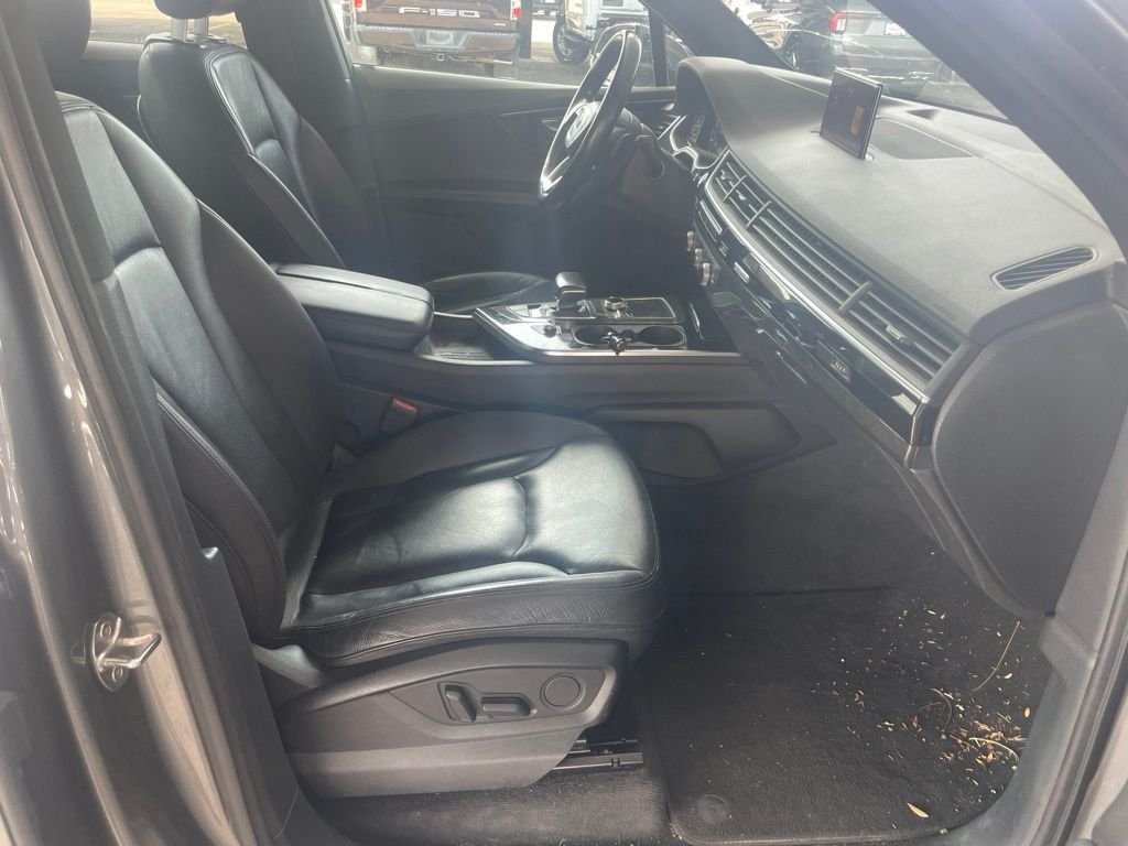 Used 2017 Graphite Gray Metallic Audi 3.0T Premium Plus image 15