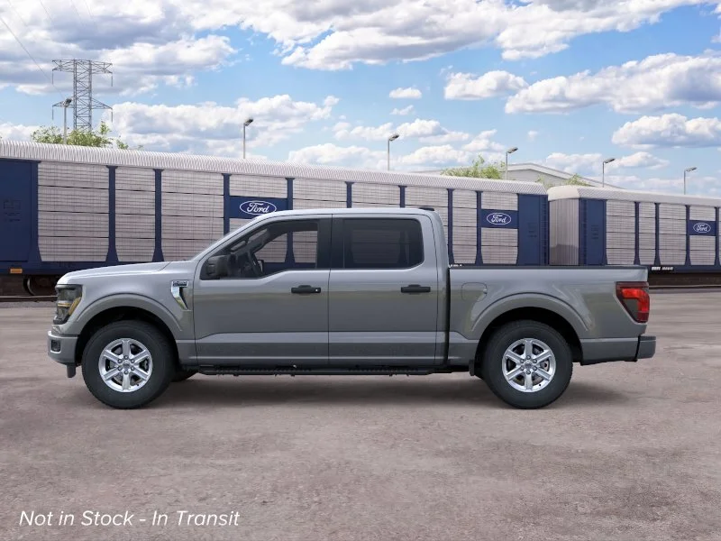 New 2026 Carbonized Gray Metallic Ford XLT image 3