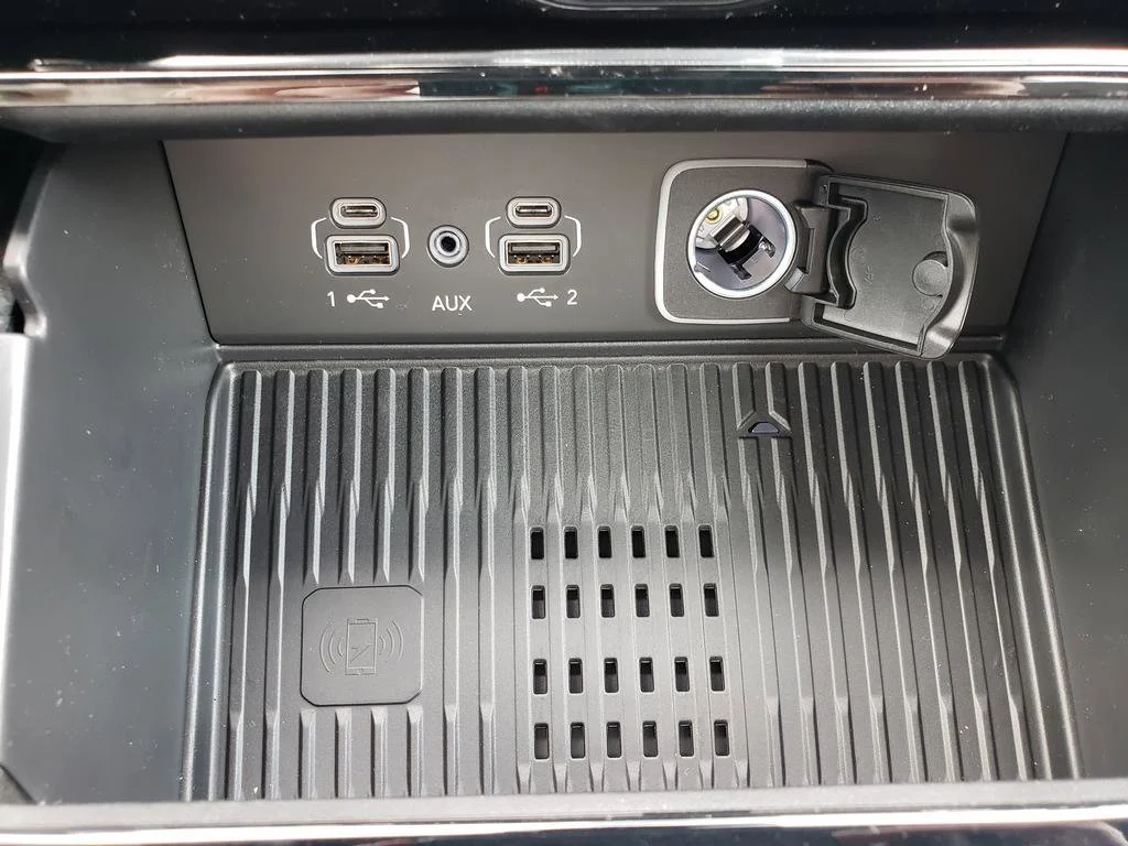 New 2026 Baltic Gray Metallic Clear-Coat Exterior Paint Jeep Laredo Altitude image 18