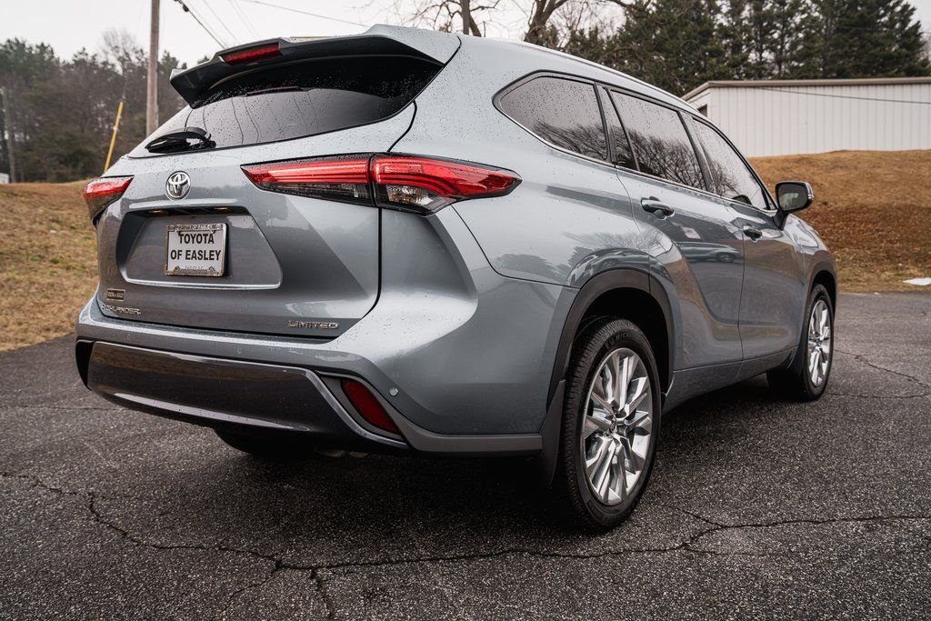 2023 Toyota Highlander Limited - Photo 8