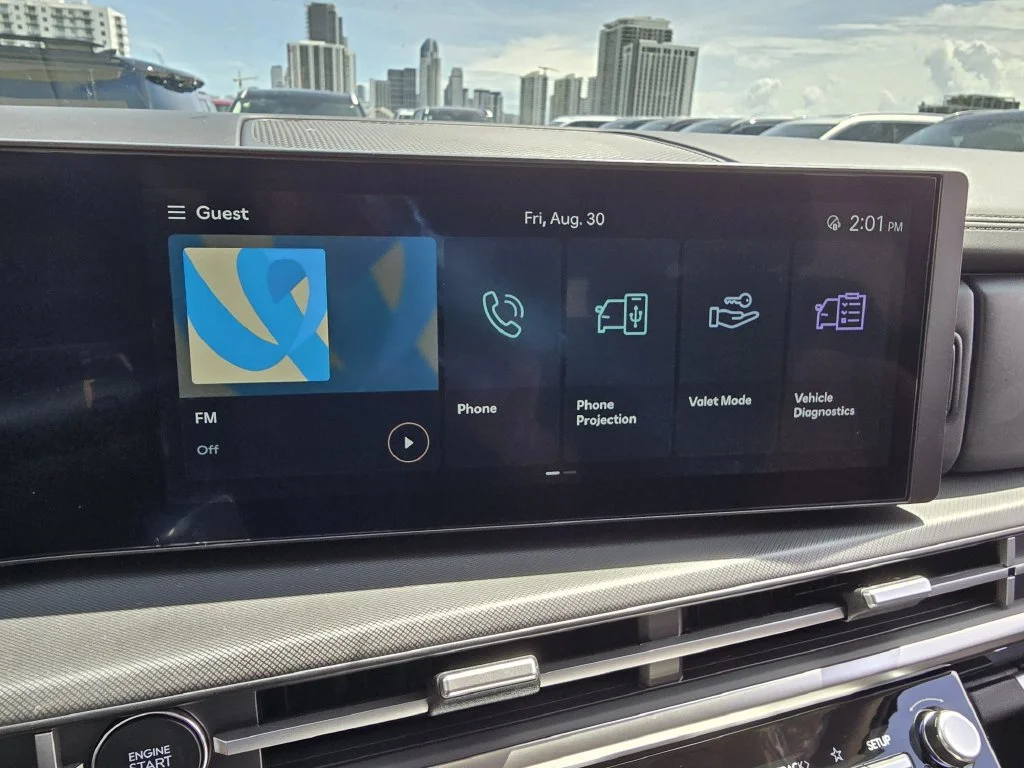 New 2027 Gray Hyundai SE image 18