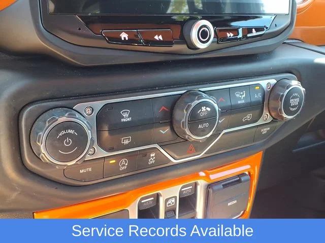 Used 2018 Gray Jeep Unlimited Sahara image 5
