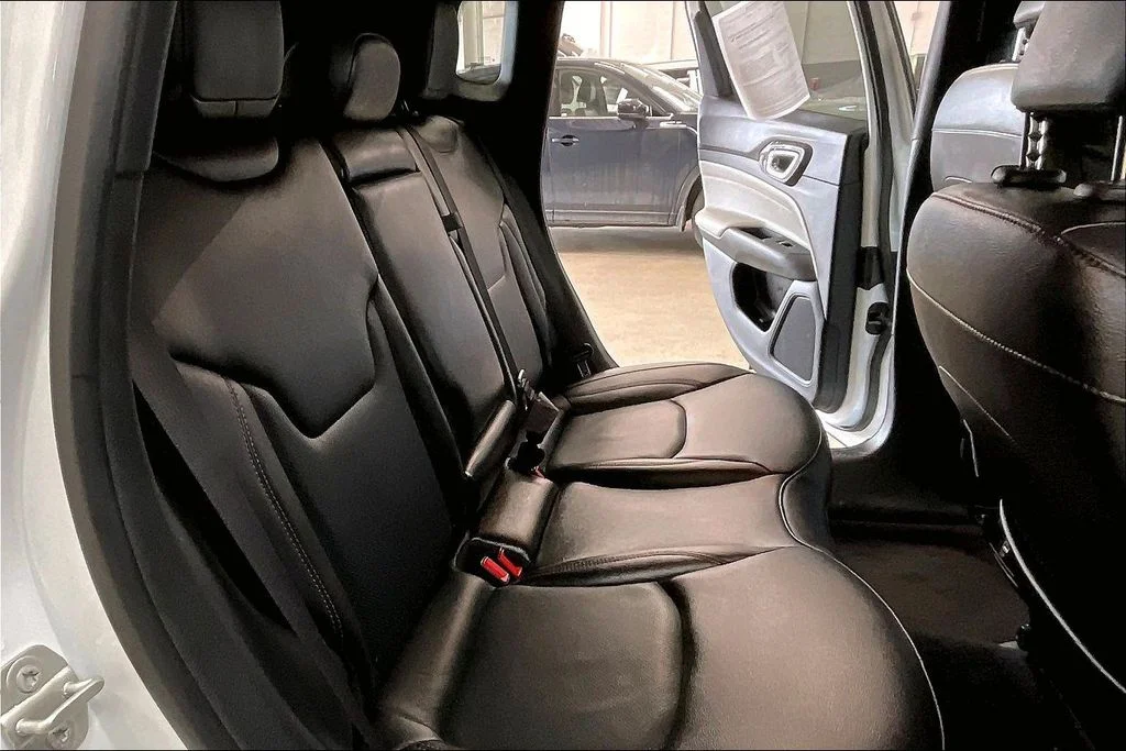 Used 2023 White Jeep Limited image 26