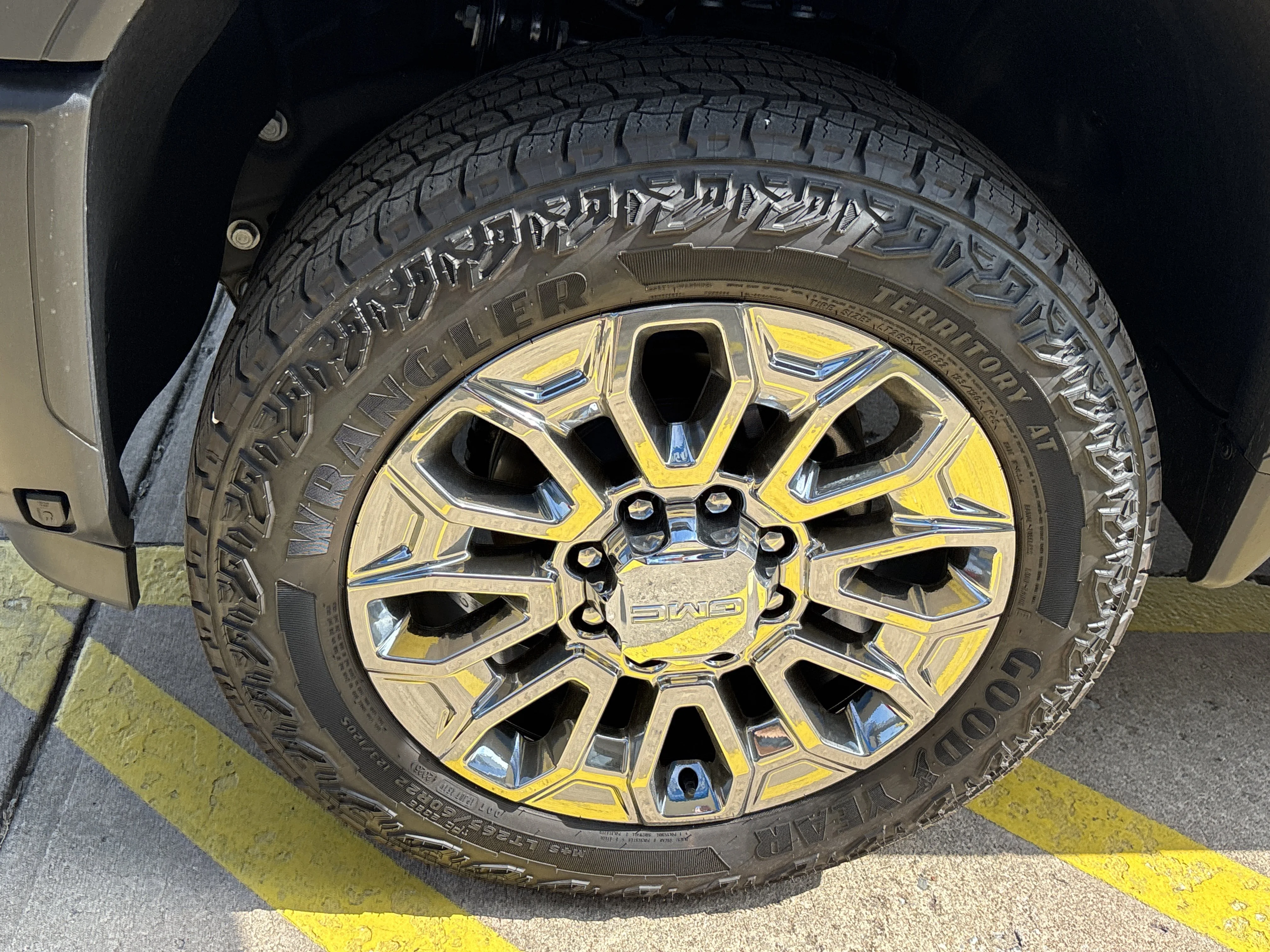 2026 GMC Sierra 2500HD Denali - Photo 10