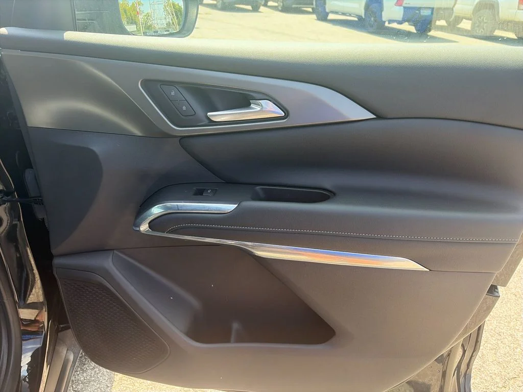 Used 2025 Black Chevrolet LT image 21