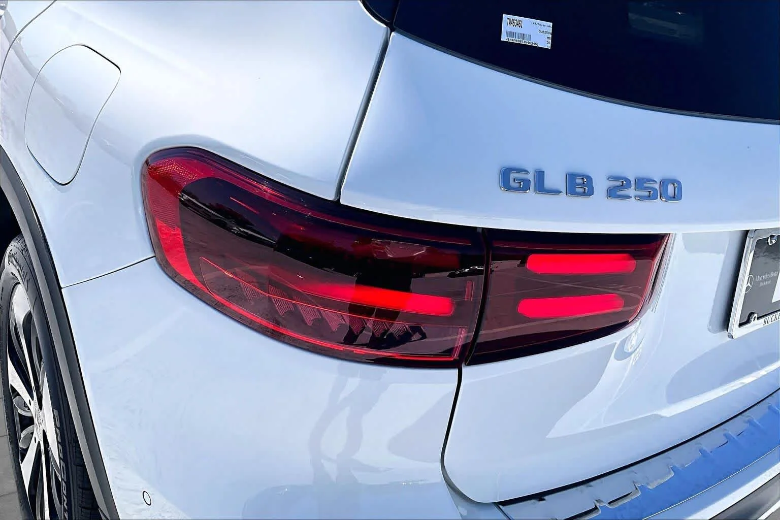 Used 2026 Polar White Mercedes-Benz GLB 250 image 28