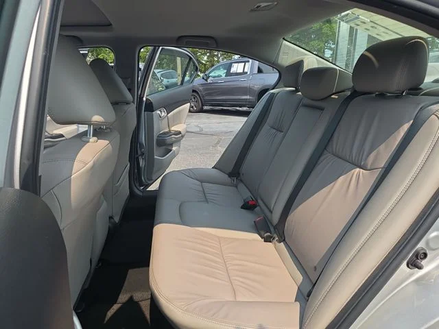 Used 2015  Honda EX-L image 15