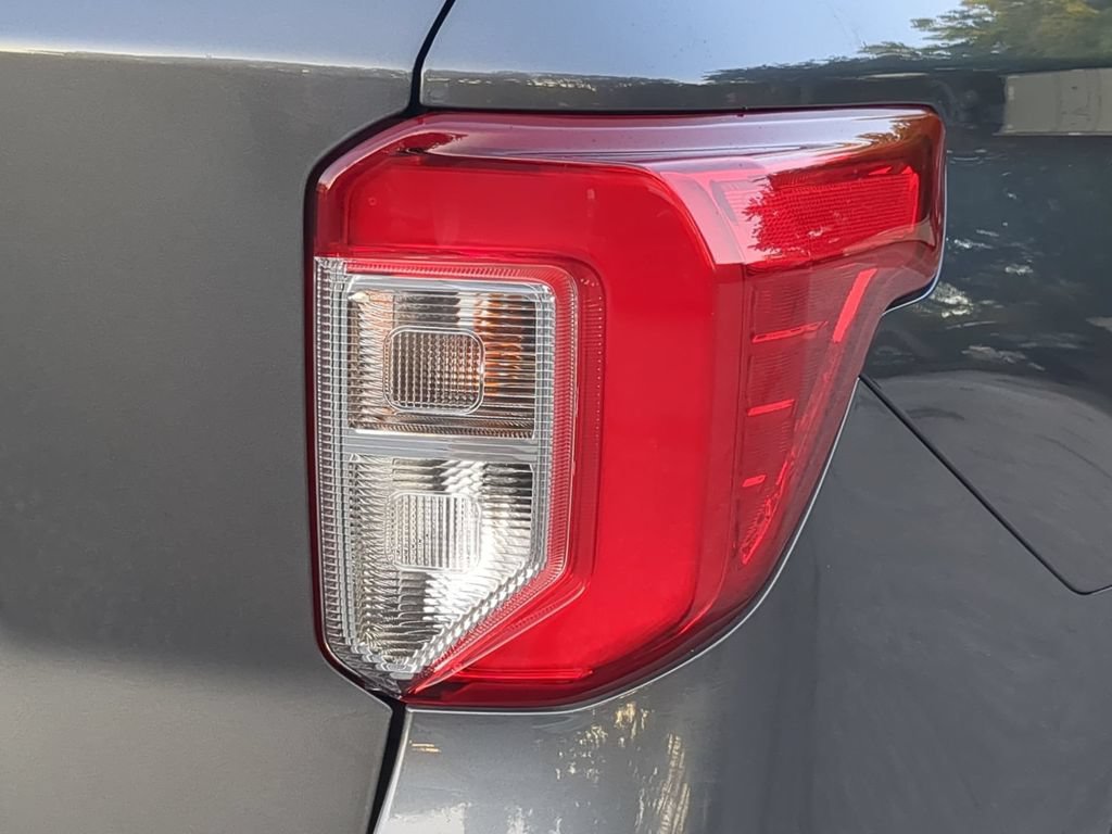 Used 2023 Carbonized Gray Metallic Ford XLT image 42
