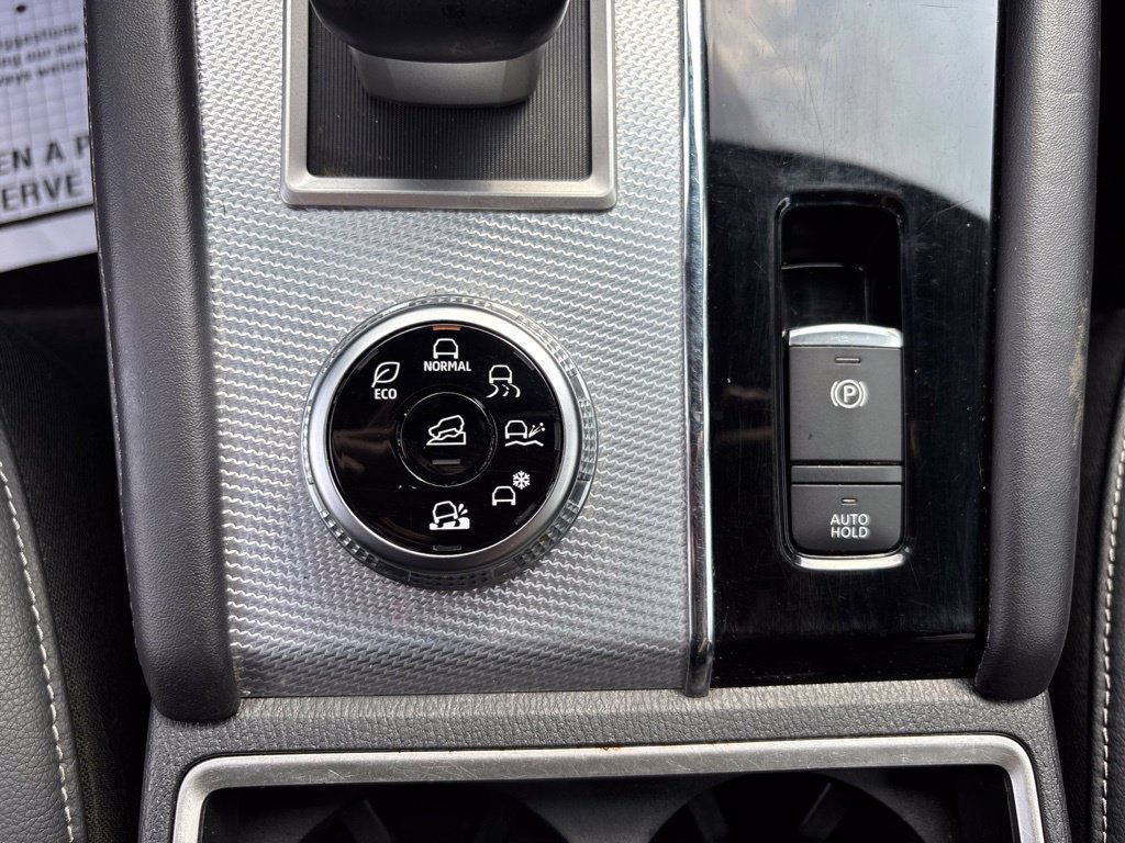 Used 2024 Black Mitsubishi SEL image 29