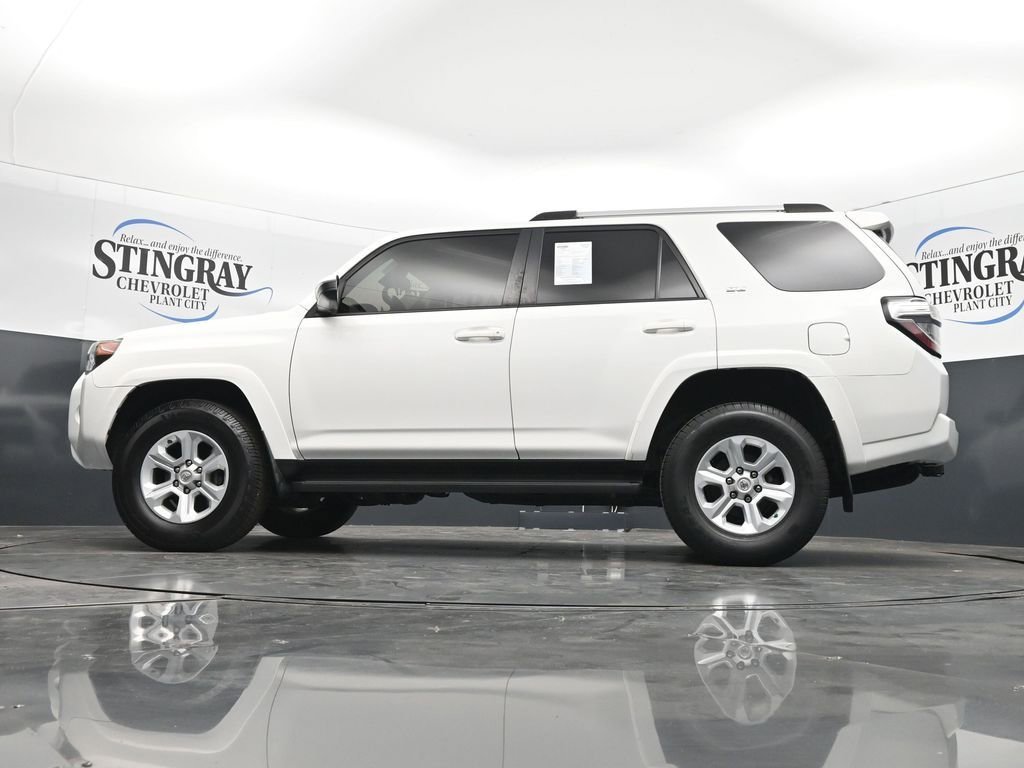 Used 2020 White Toyota SR5 image 29