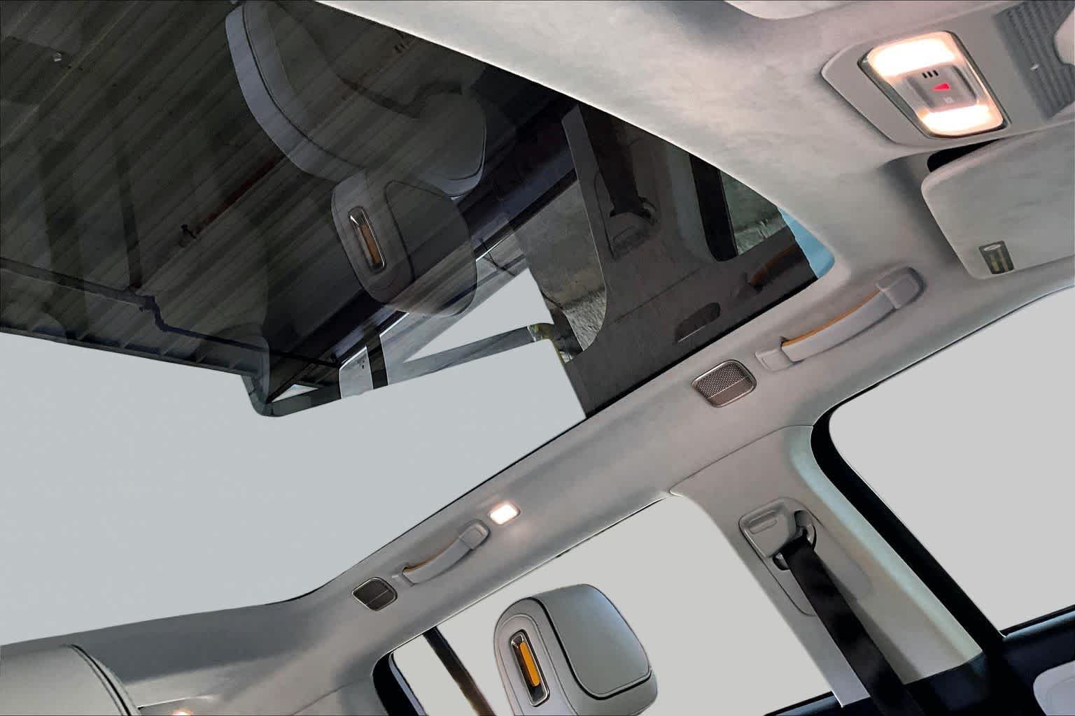 Used 2023 Midnight Black Rivian Adventure image 13