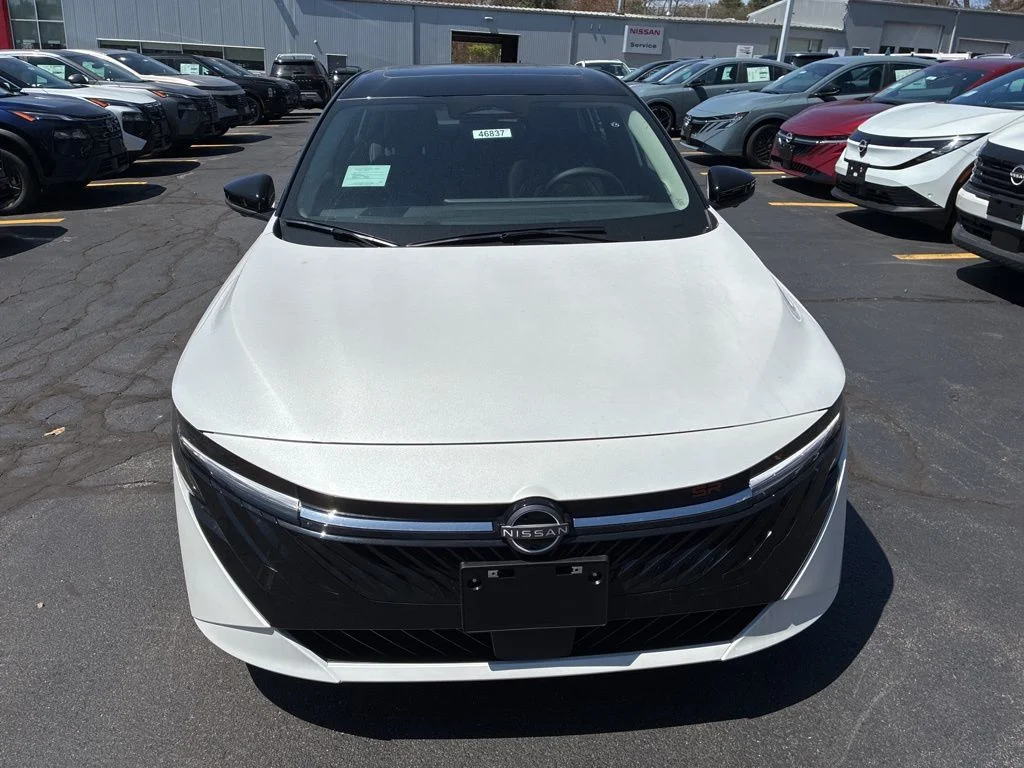 New 2026 Aspen White TriCoat / Super Black Two-tone Nissan SR image 2