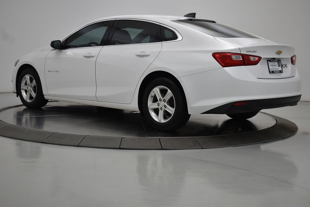 Used 2019 Summit White Chevrolet LS image 17