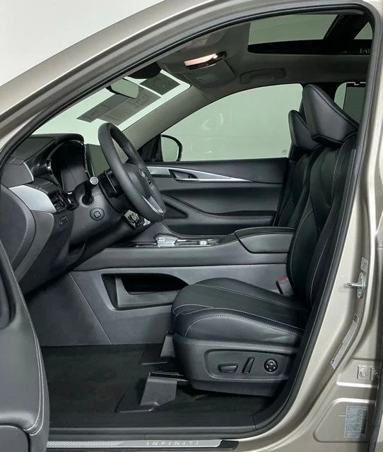 Certified Used 2023 Titanium INFINITI LUXE image 14
