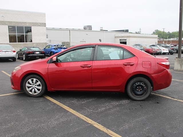 Used 2014 Barcelona Red Metallic Toyota S image 7