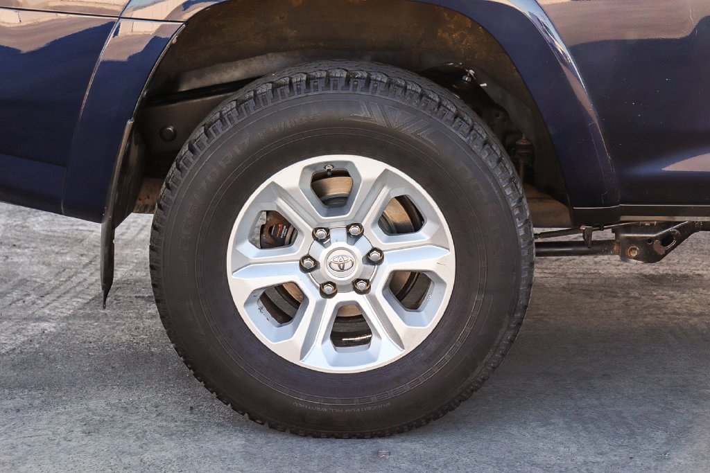 Used 2019 Nautical Blue Metallic Toyota SR5 Premium image 12