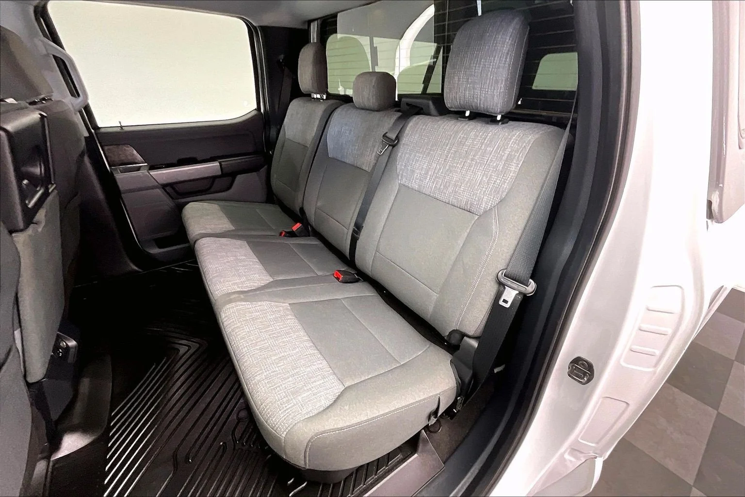 Used 2021 Oxford White Ford XLT image 20