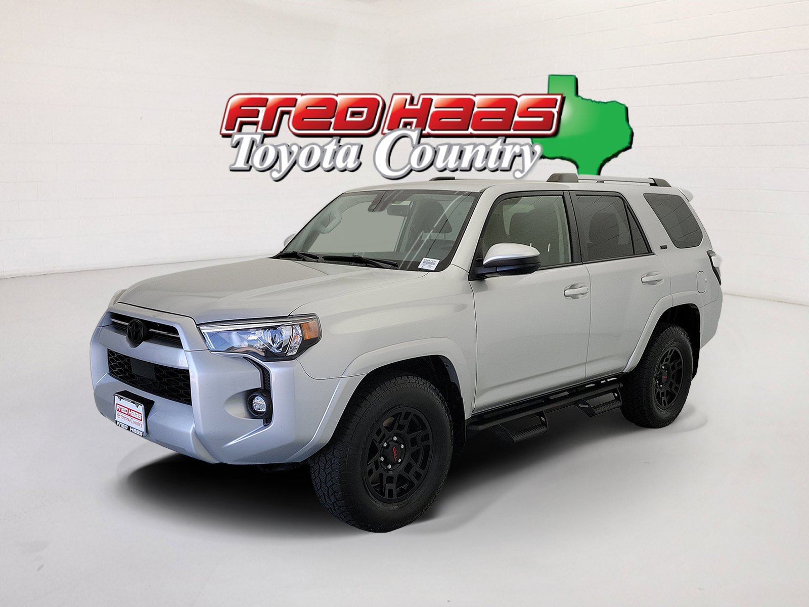 Used 2023 Classic Silver Metallic Toyota SR5 image 1