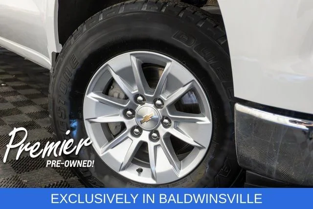 Used 2025 Summit White Chevrolet LT image 8