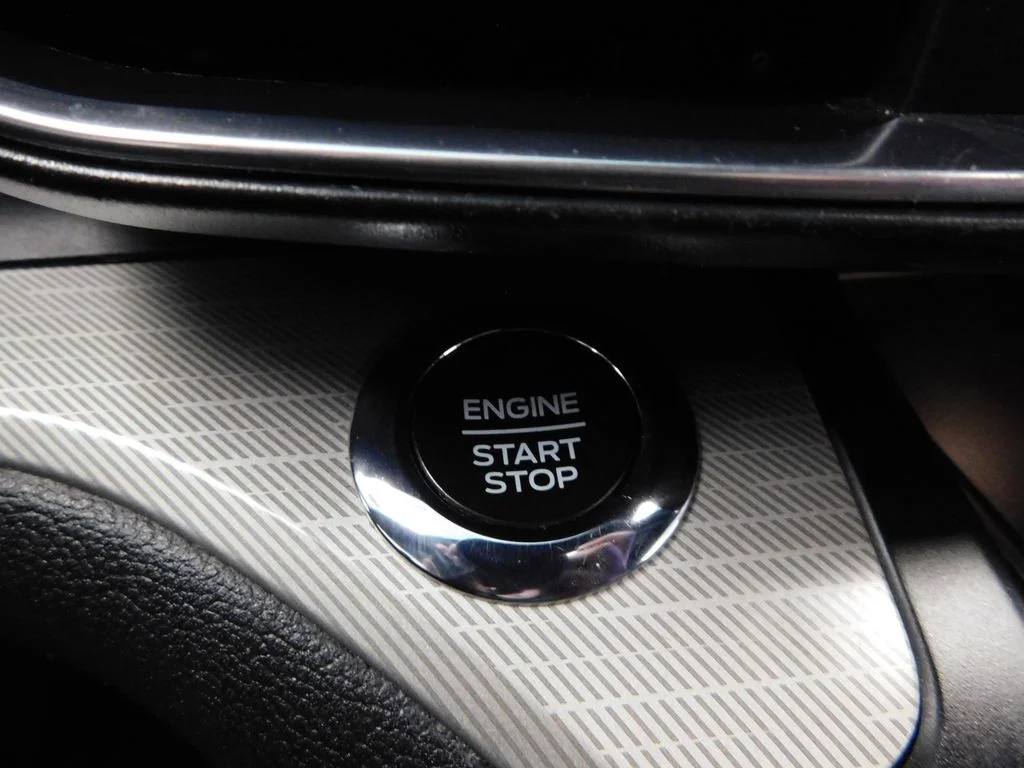 Used 2020 Agate Black Metallic Ford XLT image 25