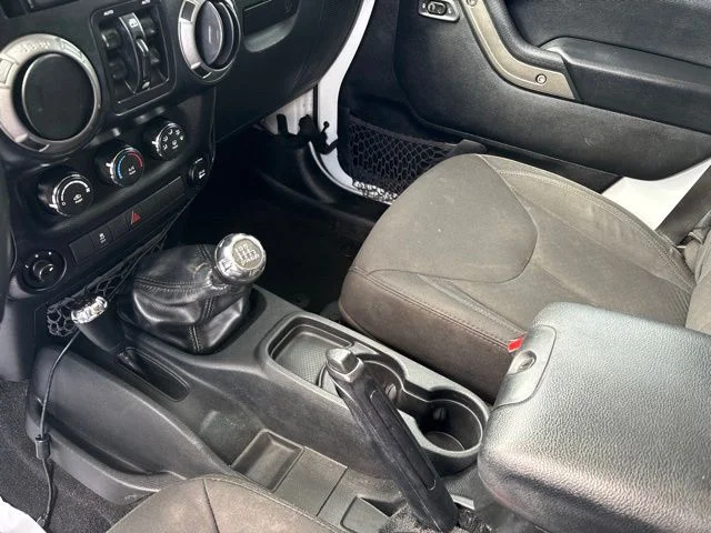 Used 2017 White Jeep Unlimited Sport image 19