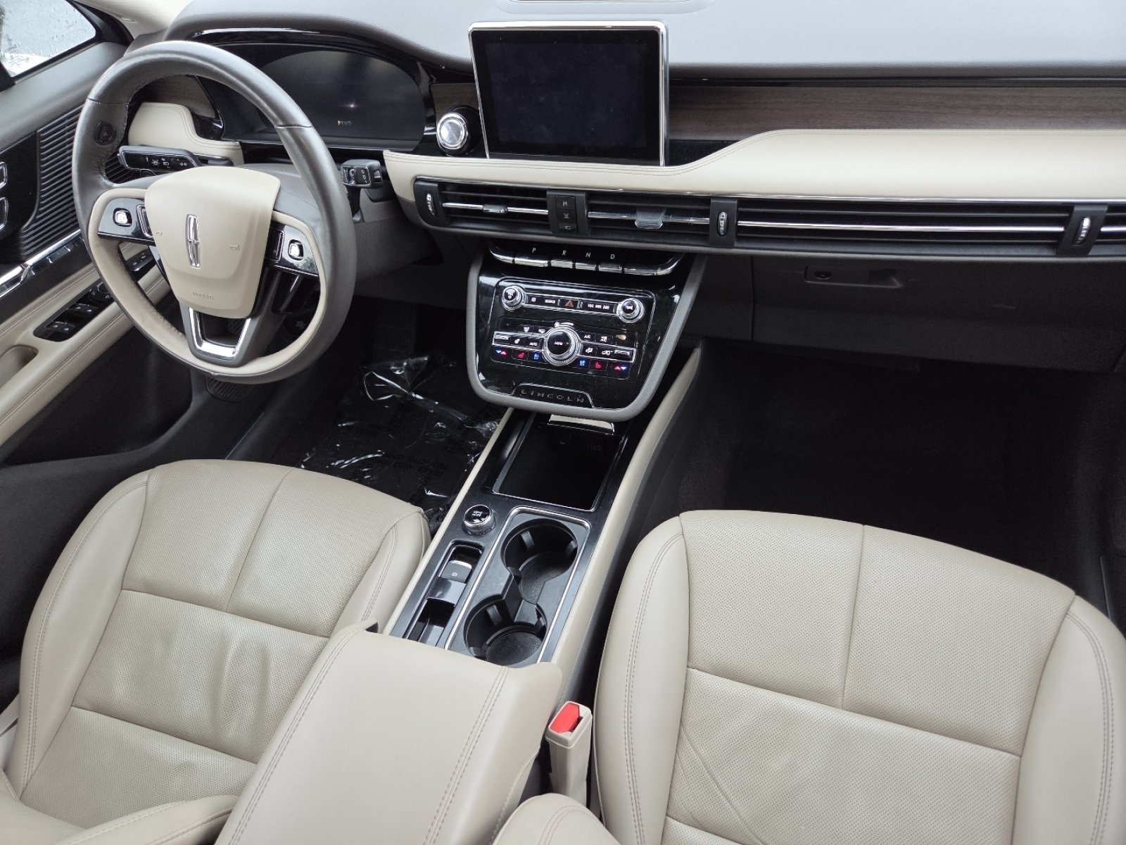 Used 2022 Radiance Metallic Lincoln Reserve image 28