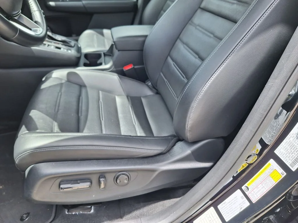 Used 2025 Black Honda EX-L image 10