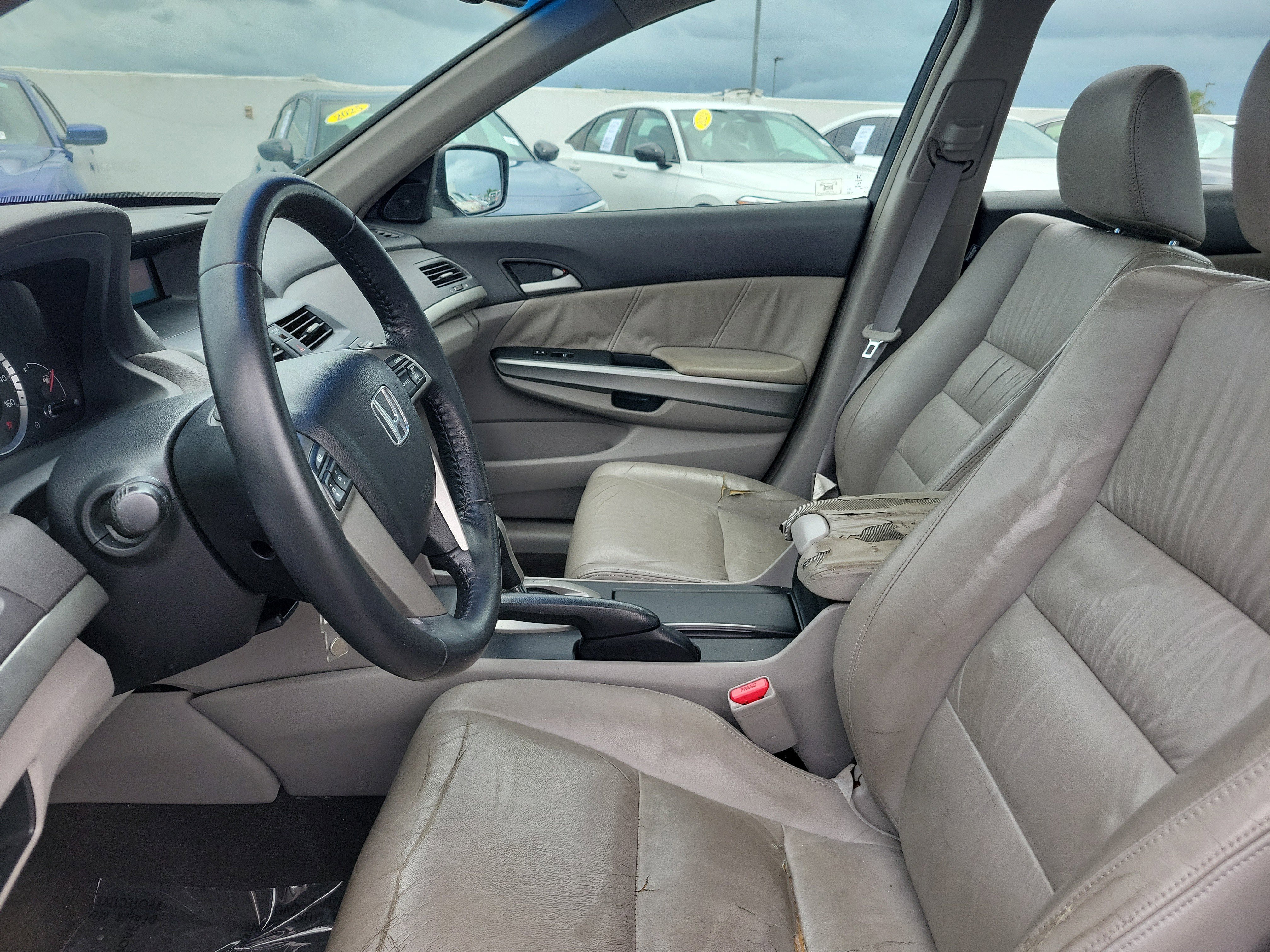 Used 2009 Gray Honda EX-L image 21