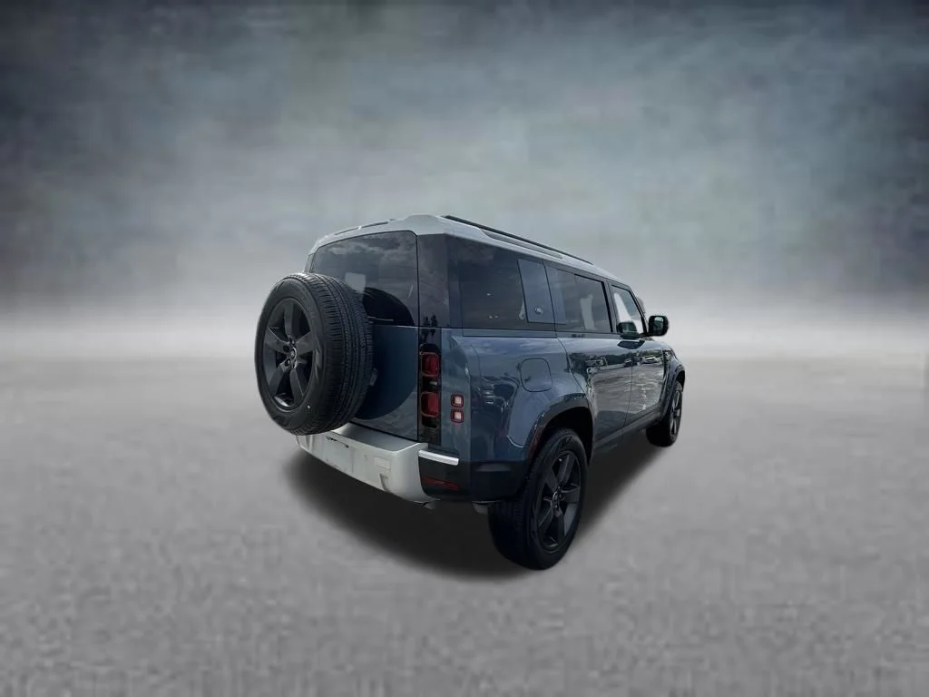 Used 2024 Blue Land Rover S image 7