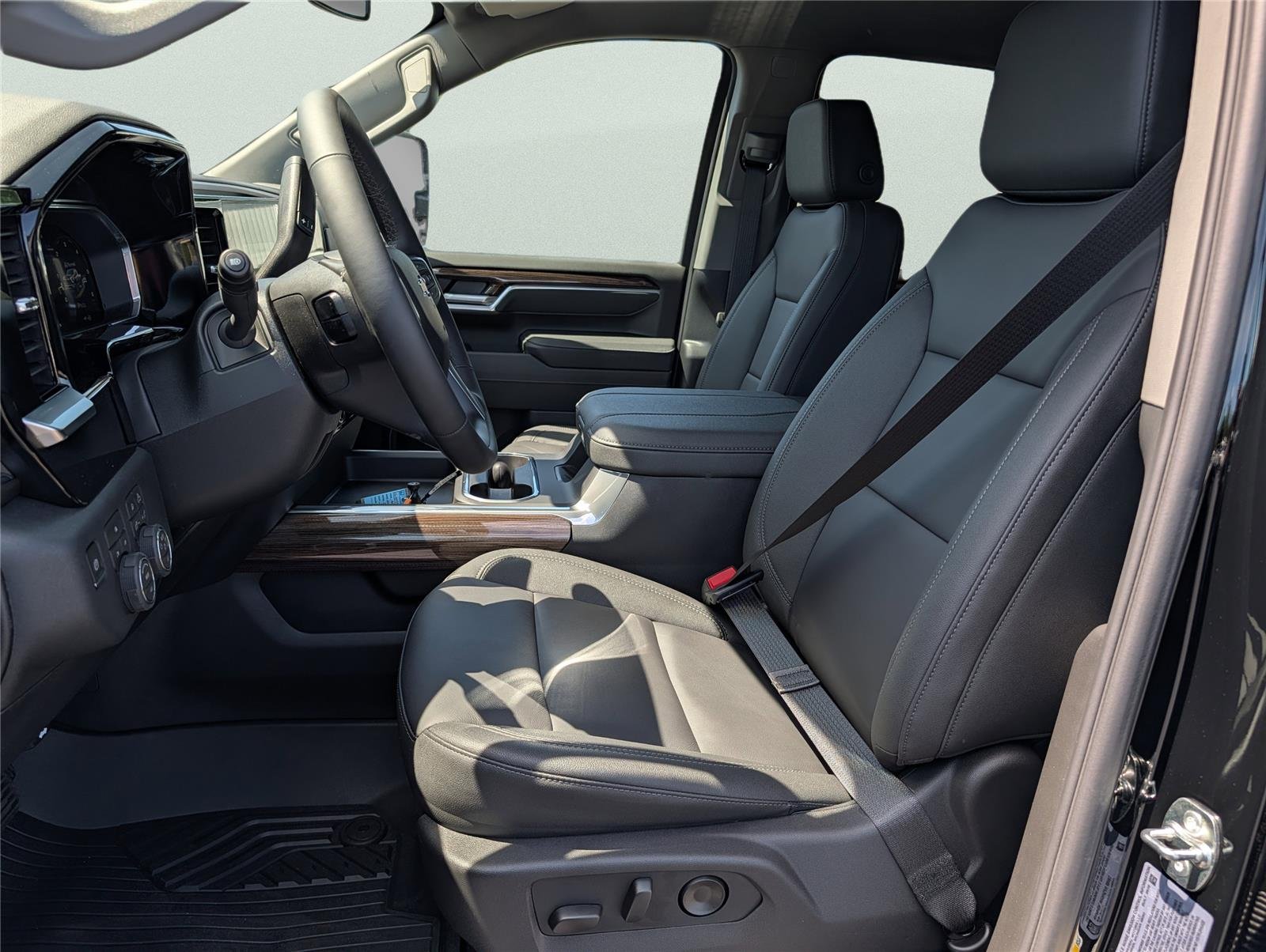 New 2026 Black Chevrolet LT image 29